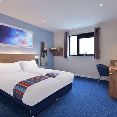 Travelodge Northwich Lostock Gralam Kamer foto