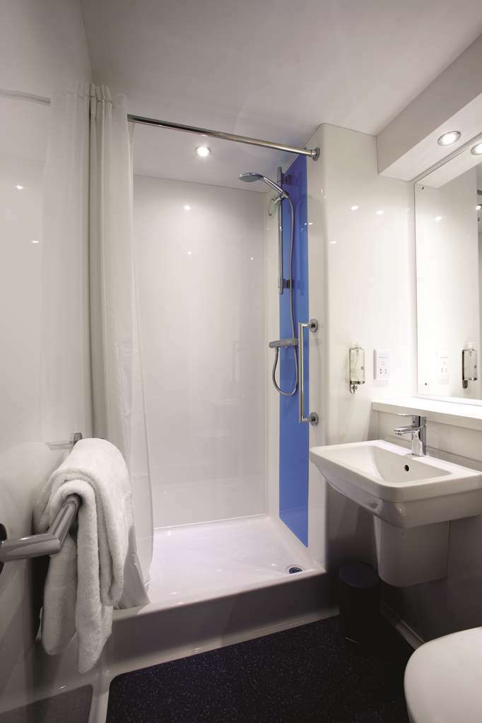 Travelodge Northwich Lostock Gralam Kamer foto