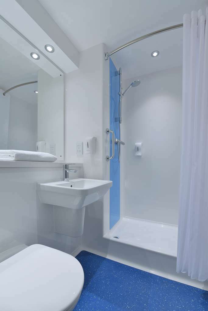 Travelodge Northwich Lostock Gralam Kamer foto